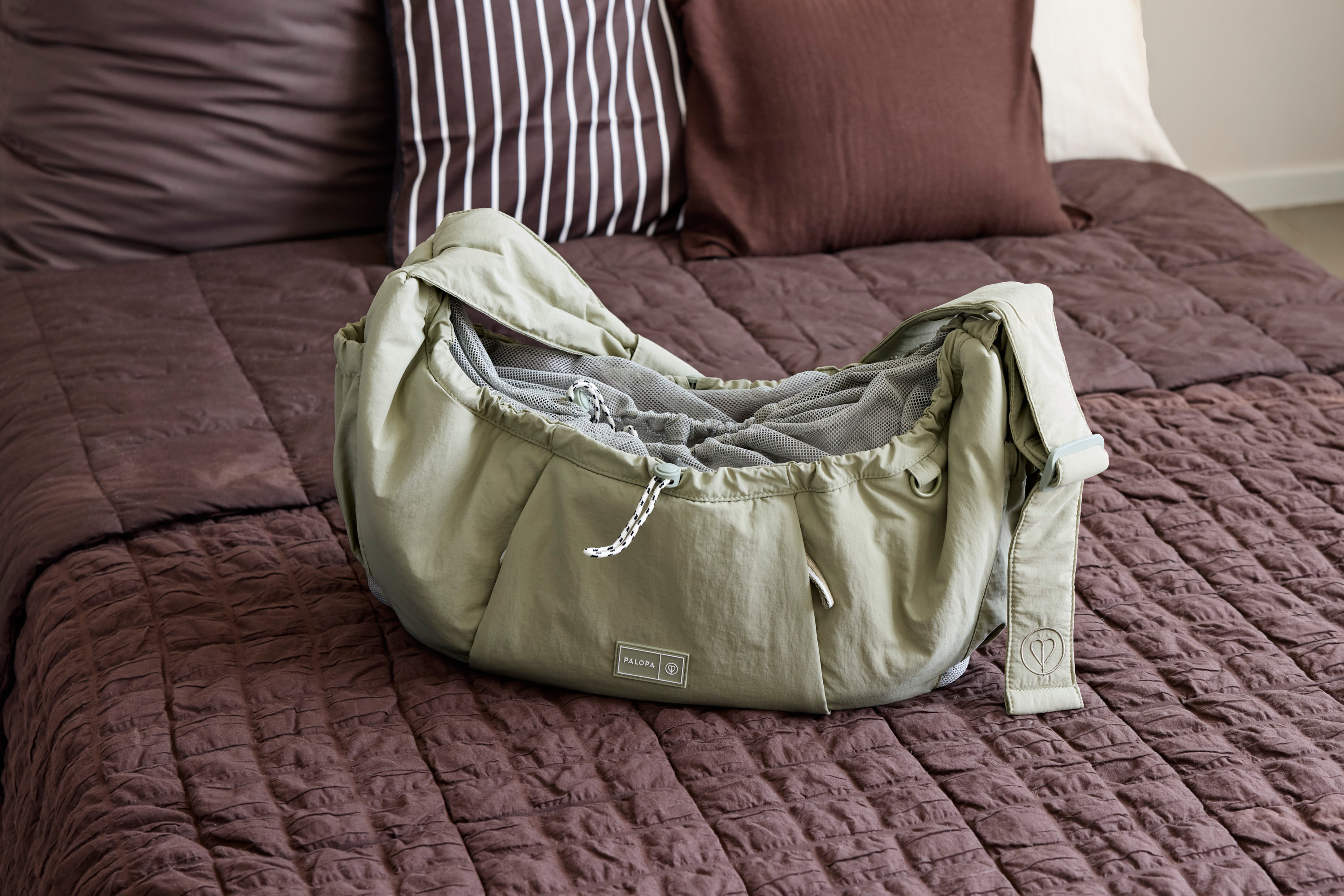 PALOPA Dog Bag BARA Crinkled Pale Olive